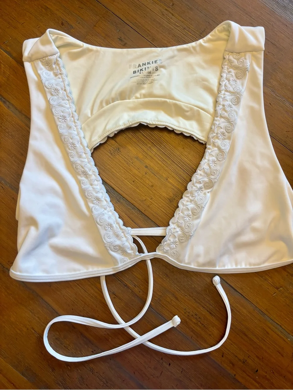 NWOT Frankie’s bikinis white embroidered swim top